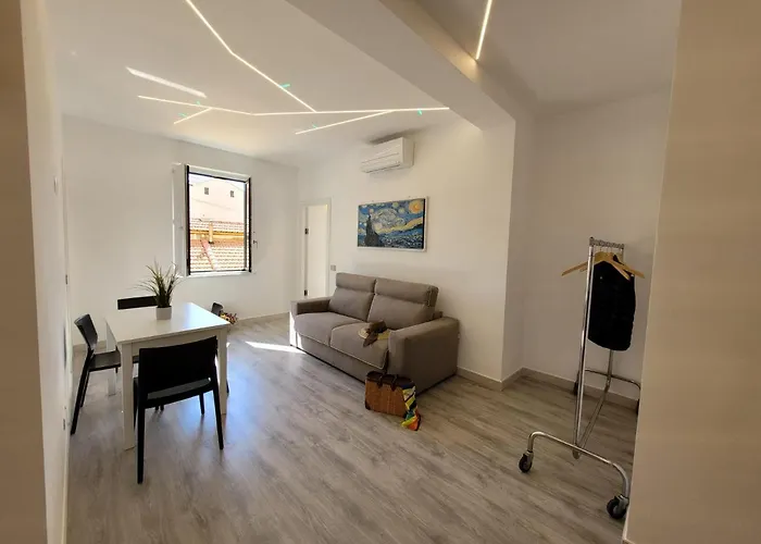 Sara Luxury 3 아파트